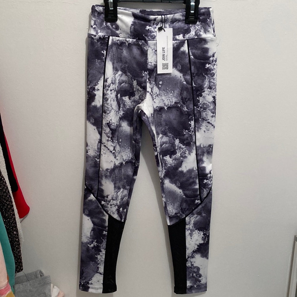 Zara size 9 girls leggings. Sheer black detail at bottom. NWT